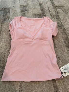 NWT- Tala Short Sleeve Top